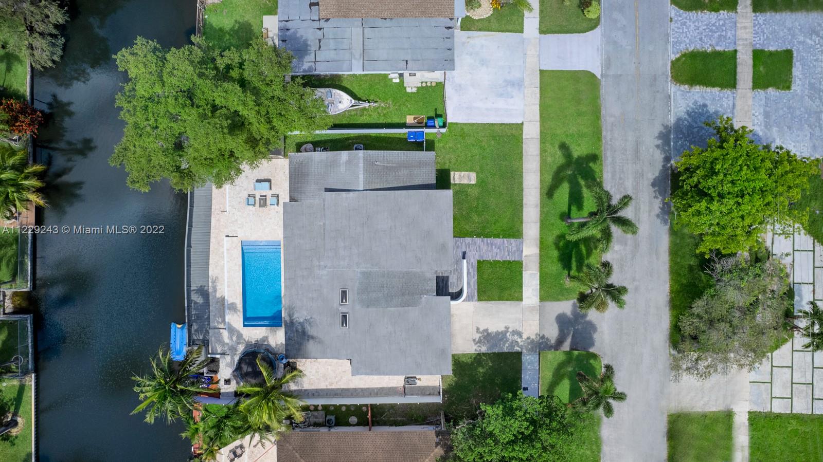 2541 NE 199th Street Miami FL 33180