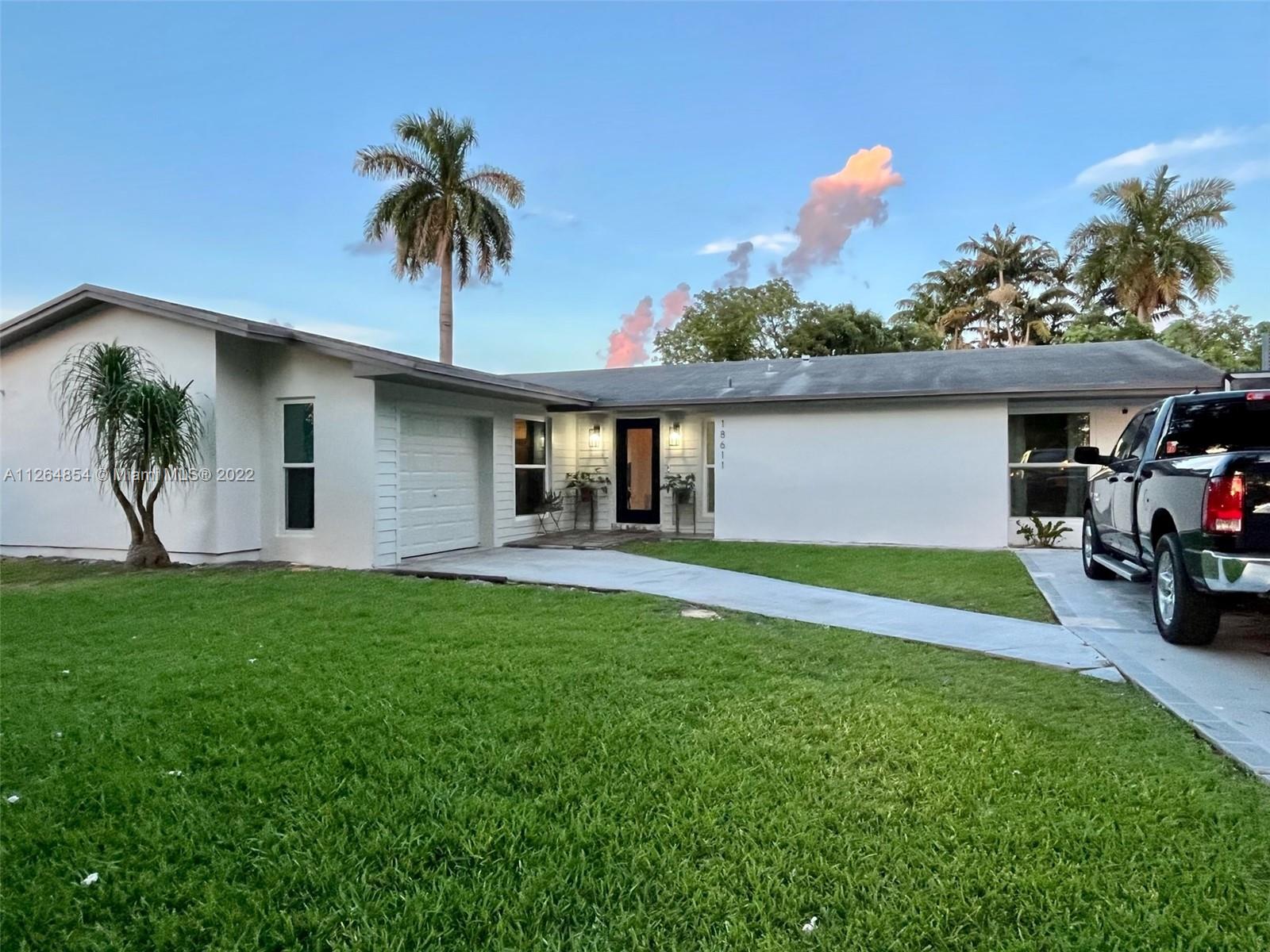 18611 SW 93rd Place Cutler Bay FL 33157