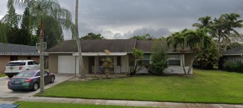 209 Bilbao Street Royal Palm Beach FL 33411