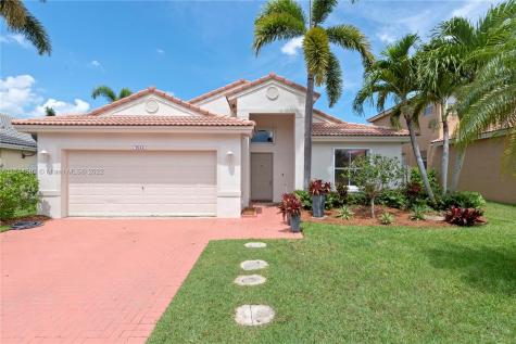 1530 SW 194th Avenue Pembroke Pines FL 33029