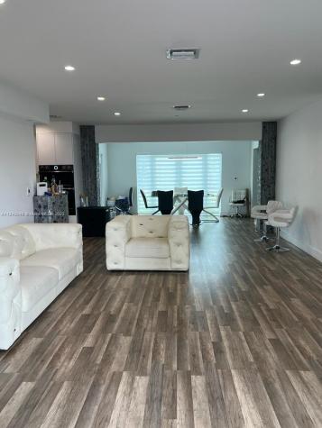 19811 Holiday Road Cutler Bay FL 33157