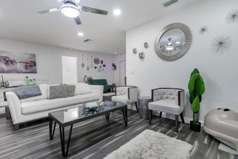 601 NW 89th Terrace Pembroke Pines FL 33024