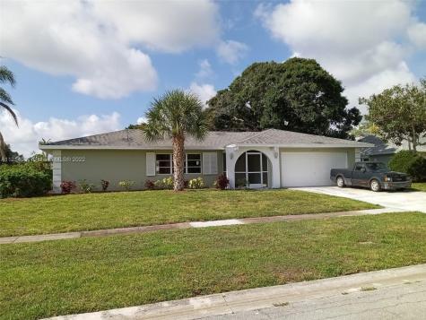 2474 SE Drayton Road Port St. Lucie FL 34952