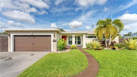 7015 SW 16th Street Pembroke Pines FL 33023