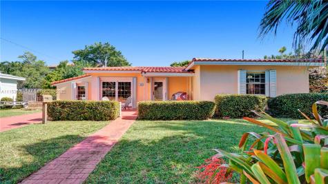 715 Myrtlewood Lane Key Biscayne FL 33149