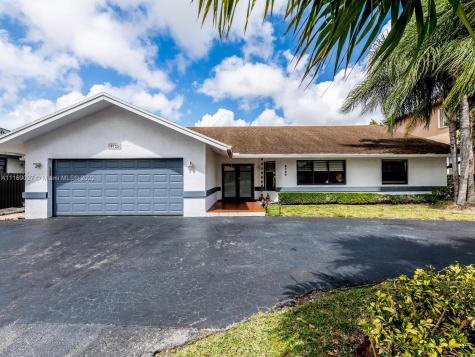 9725 NW 27th Terrace Doral FL 33172