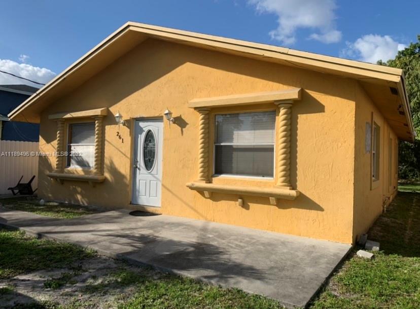 261 NE 34th Street Oakland Park FL 33334