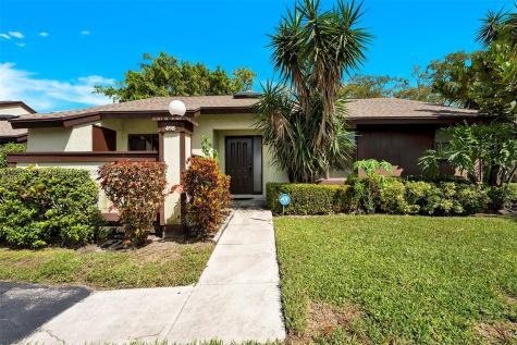498 Iron Forge Court Royal Palm Beach FL 33411