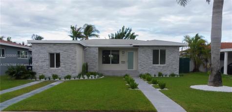 7521 Bounty Avenue North Bay Village FL 33141