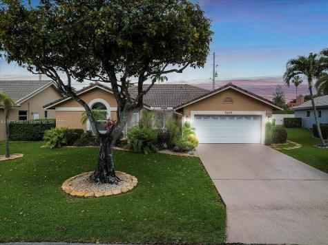 7105 NW 45th Street Coral Springs FL 33065