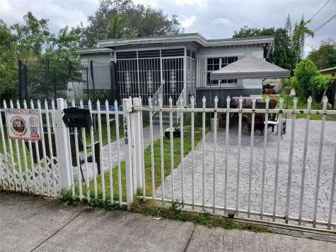 2440 NW 44th Street Miami FL 33142