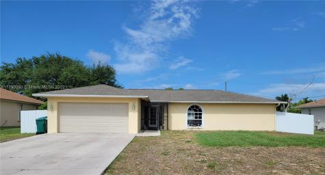 2879 50th Street SW Naples FL 34116