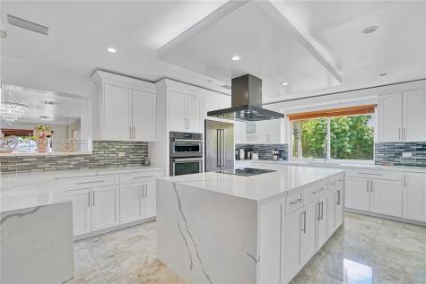 19801 SW 187th Avenue Miami FL 33187