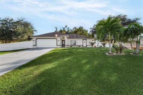 2412 SW 4th Street Cape Coral FL 33991