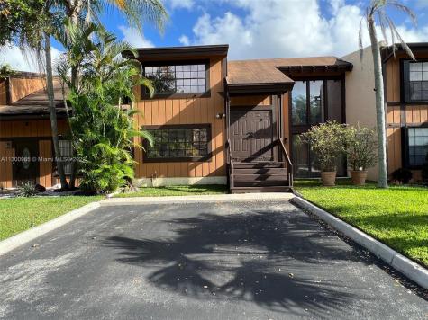 10180 Oleander Court Pembroke Pines FL 33026