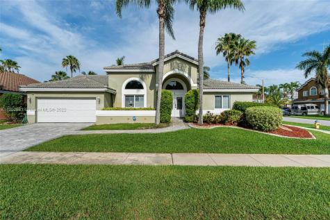 960 NW 201st Way Pembroke Pines FL 33029