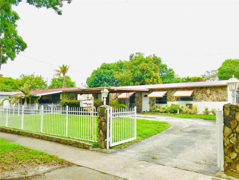 6541 Moseley Street Hollywood FL 33024