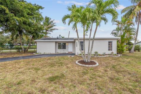 11935 NW 42nd Street Sunrise FL 33323
