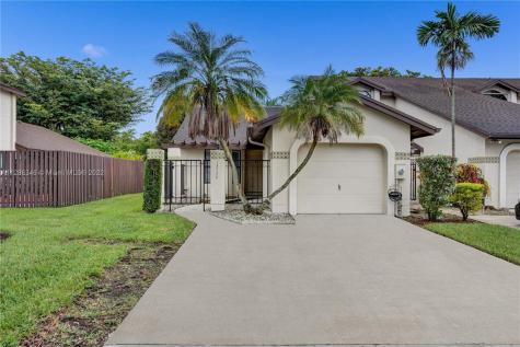 13726 SW 103rd Terrace Miami FL 33186
