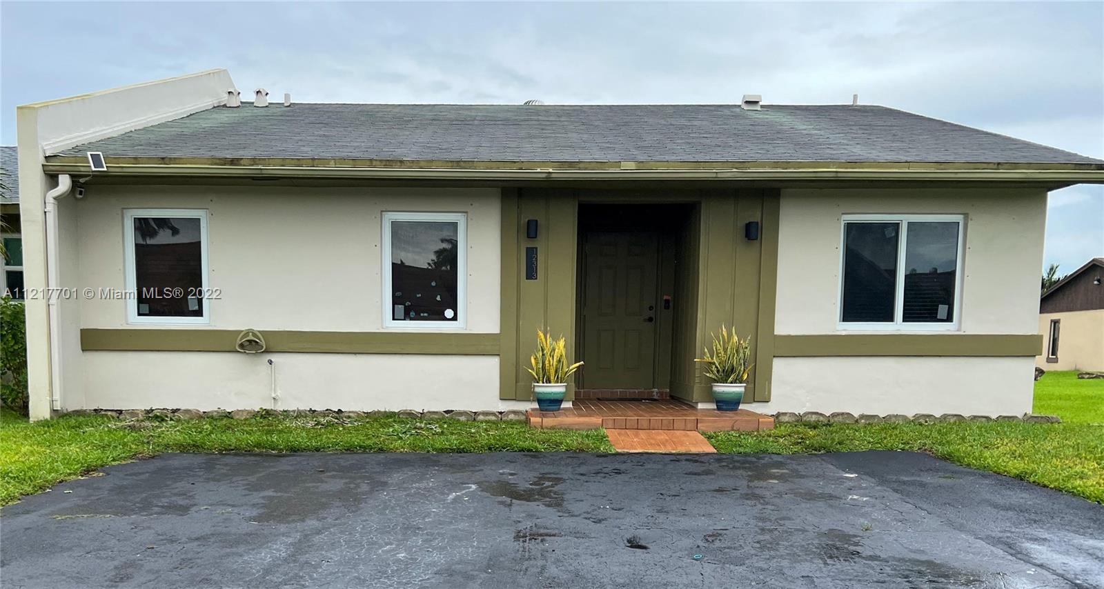 12313 SW 111th S Canal Street Road Miami FL 33186