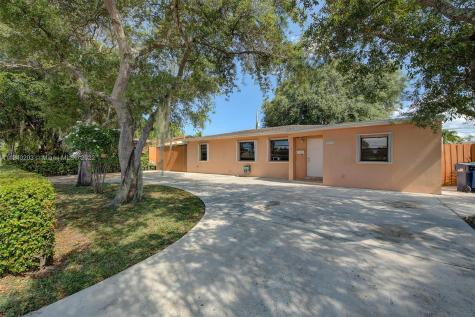 9980 SW 37th Street Miami FL 33165