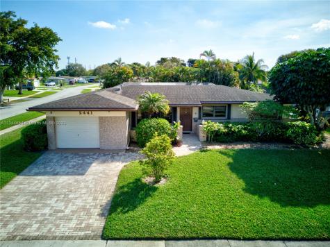 2441 NW 83rd Avenue Pembroke Pines FL 33024