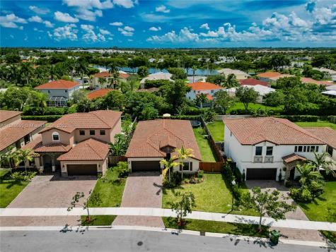 2540 SE 3rd Street Homestead FL 33033