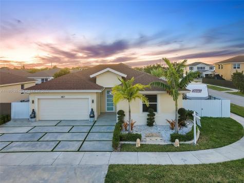 27766 SW 133rd Place Homestead FL 33032