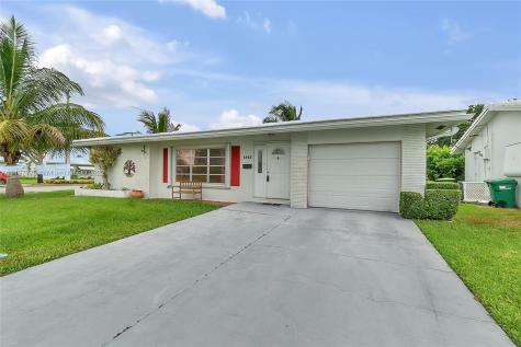 6907 NW 70th Street Tamarac FL 33321