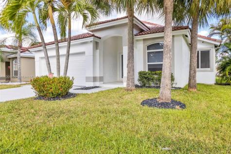 48 Gables Boulevard Weston FL 33326