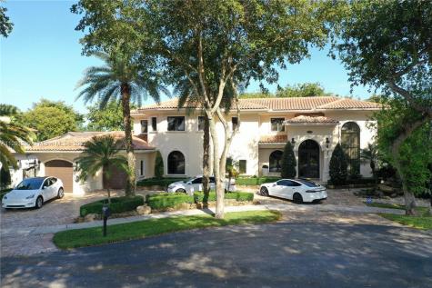 15521 NW 83rd Avenue Miami Lakes FL 33016