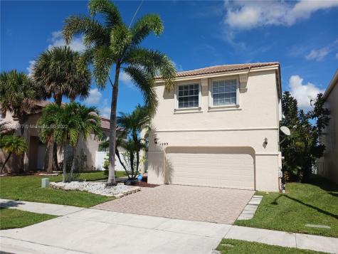 1289 NW 159th Avenue Pembroke Pines FL 33028