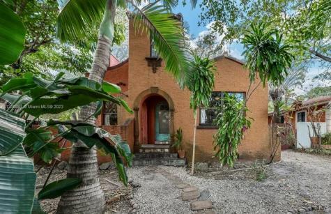 1050 NE 134th Street North Miami FL 33161