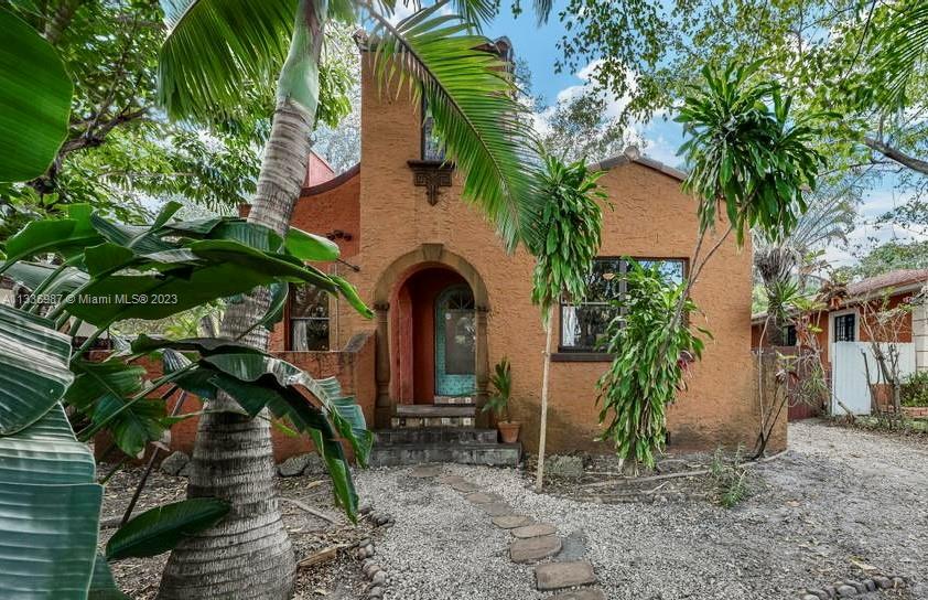 1050 NE 134th Street North Miami FL 33161