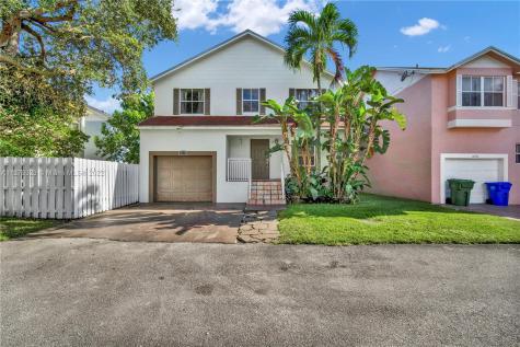 10230 NW 6th Street Pembroke Pines FL 33026