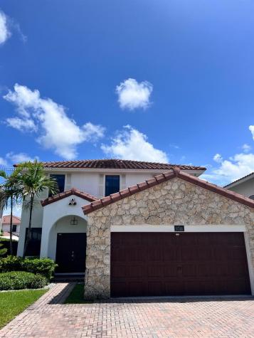 9748 NW 10th Terrace Miami FL 33172
