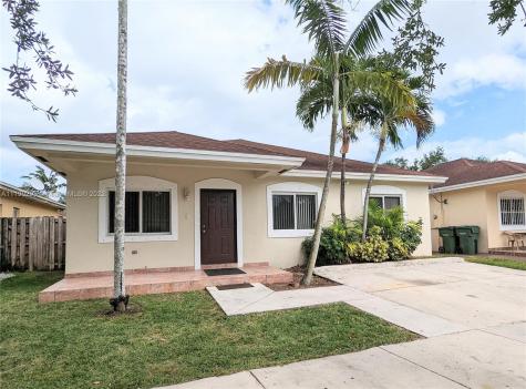 207 SW 15th Terrace Homestead FL 33030