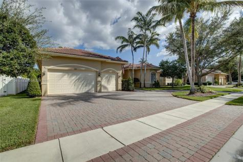 108 SW 128th Avenue Plantation FL 33325