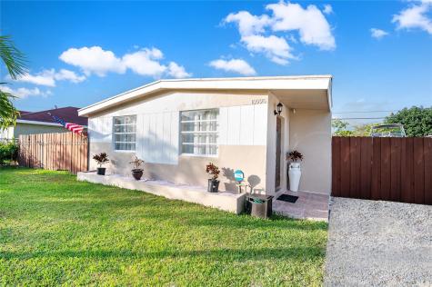 10995 SW 217th Terrace Miami FL 33170