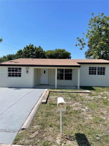 6821 Hope Street Hollywood FL 33024