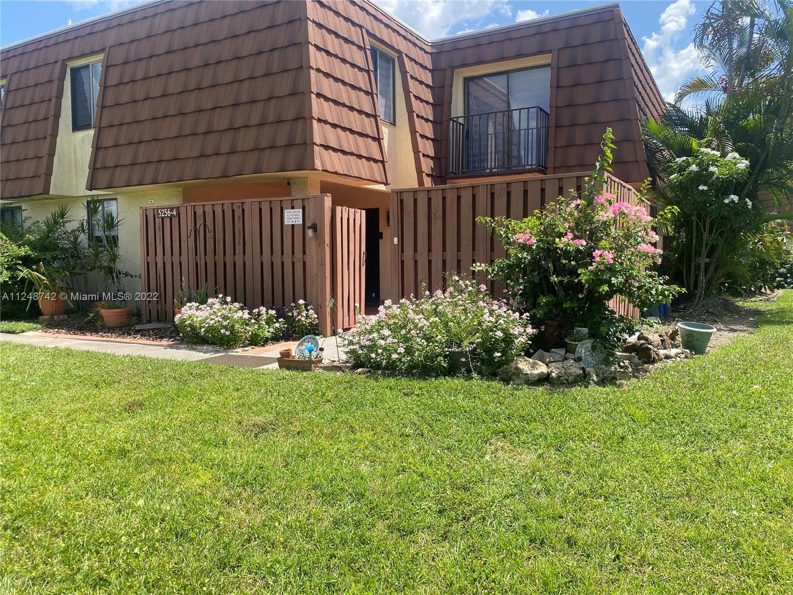 5256 Cedarbend Drive Fort Myers FL 33919
