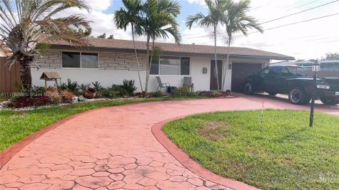 8520 NW 15th Court Pembroke Pines FL 33024