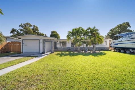 5495 W 12th Lane Hialeah FL 33012