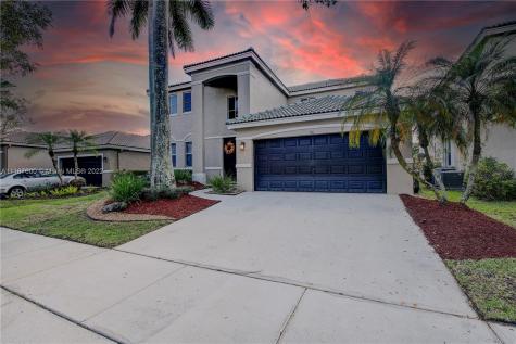 911 Sunflower Circle Weston FL 33327