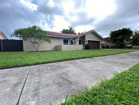 5964 NW 201st Terrace Hialeah FL 33015