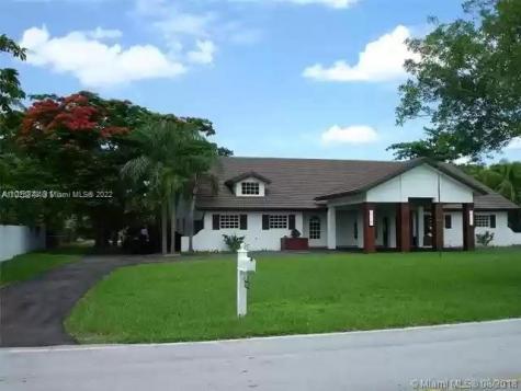 10381 SW 64th Street Miami FL 33173