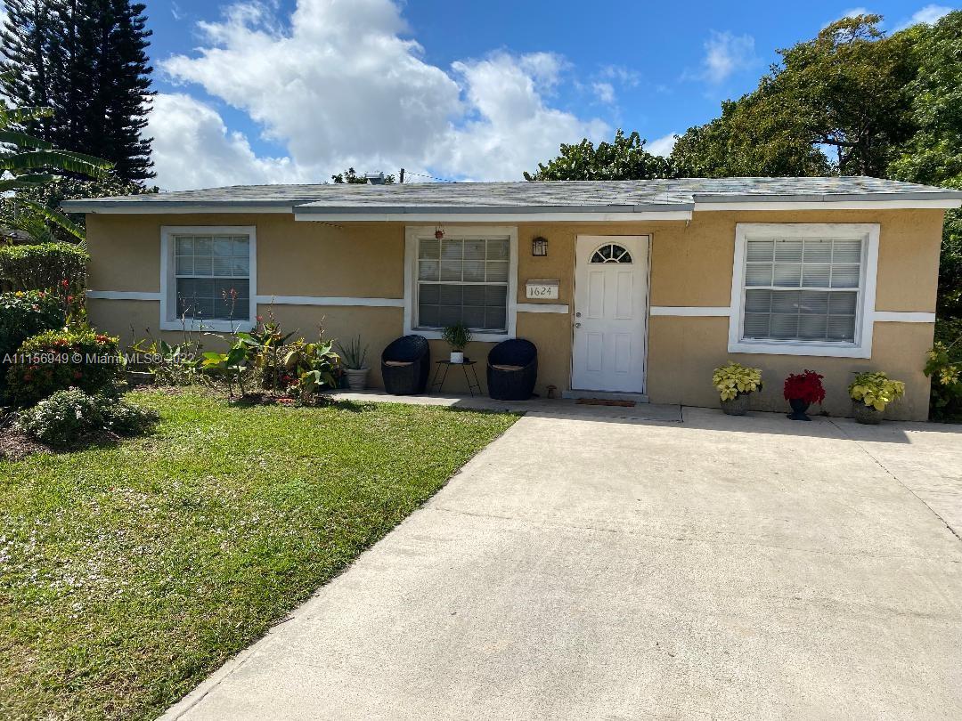 1624 S 23rd Avenue Hollywood FL 33020