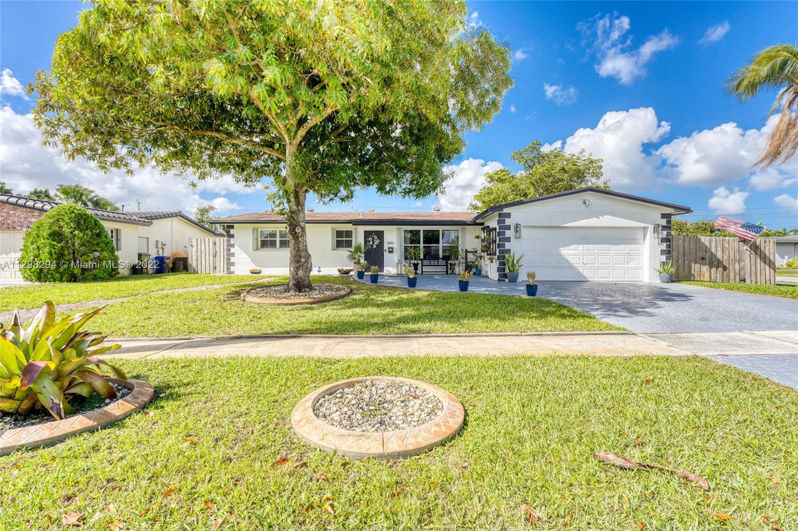 1880 NW 85th Avenue Pembroke Pines FL 33024