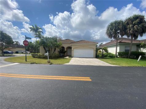 2840 SE 5th Place Homestead FL 33033