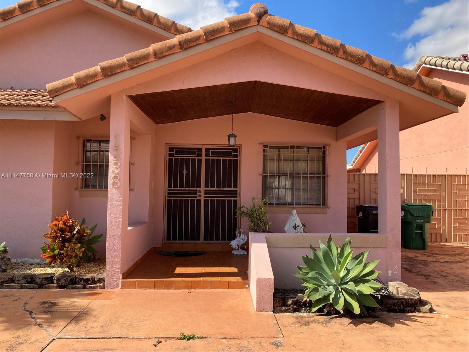 1238 SW 140th Place Miami FL 33184
